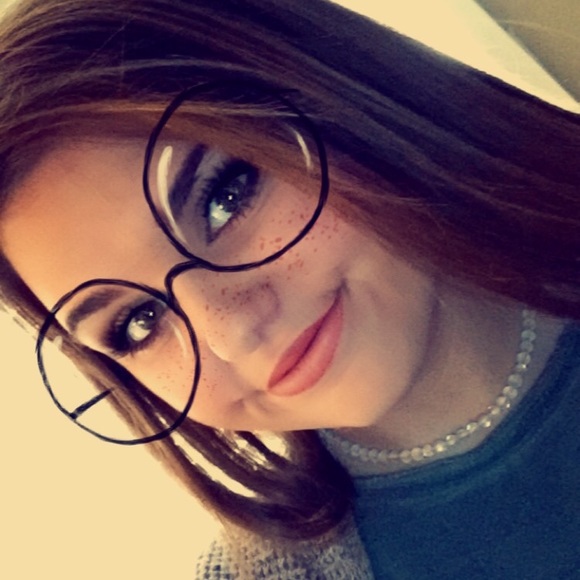 Meet your Posher, Gracie - Picture 3 of 3